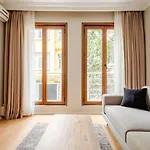 Raya Cihangir Suites